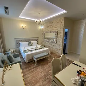 4* מלון The Red Bricks